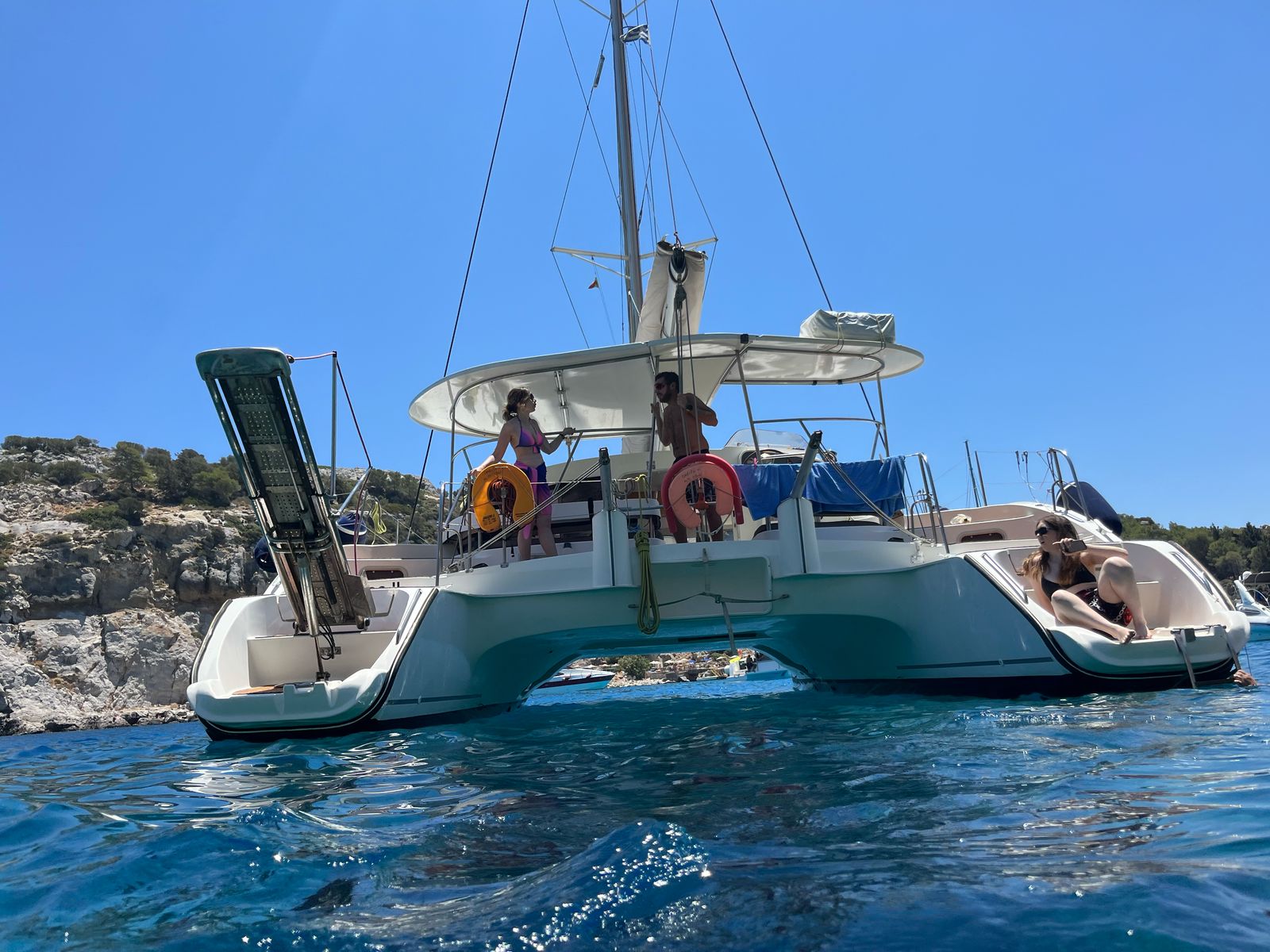 Private ¾ day Sailing Catamaran Experience​  <br>Starting time: 09.30am   or  15.30pm